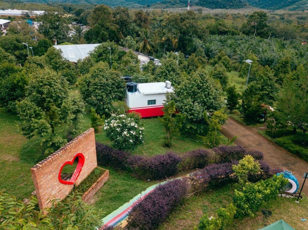 טמפין Durian Ecolodge מראה חיצוני תמונה