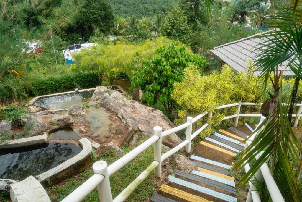 טמפין Durian Ecolodge מראה חיצוני תמונה