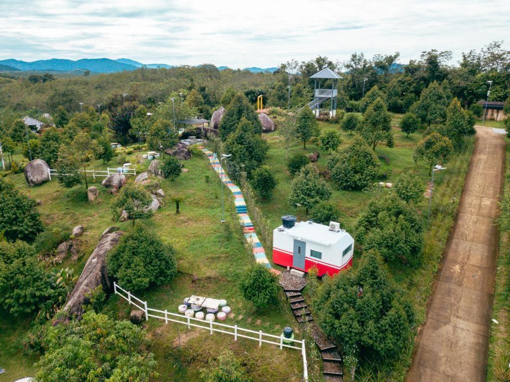 טמפין Durian Ecolodge מראה חיצוני תמונה